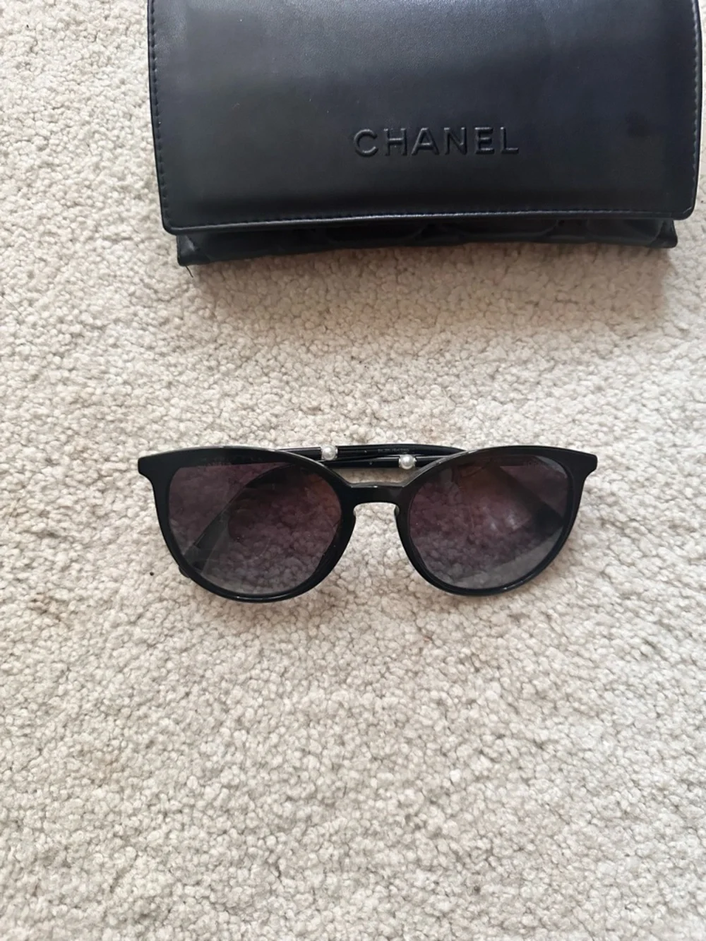 Chanel Acetate Butterfly Pearl Sunglasses Women OS Black Excellent - Picture 4 of 8